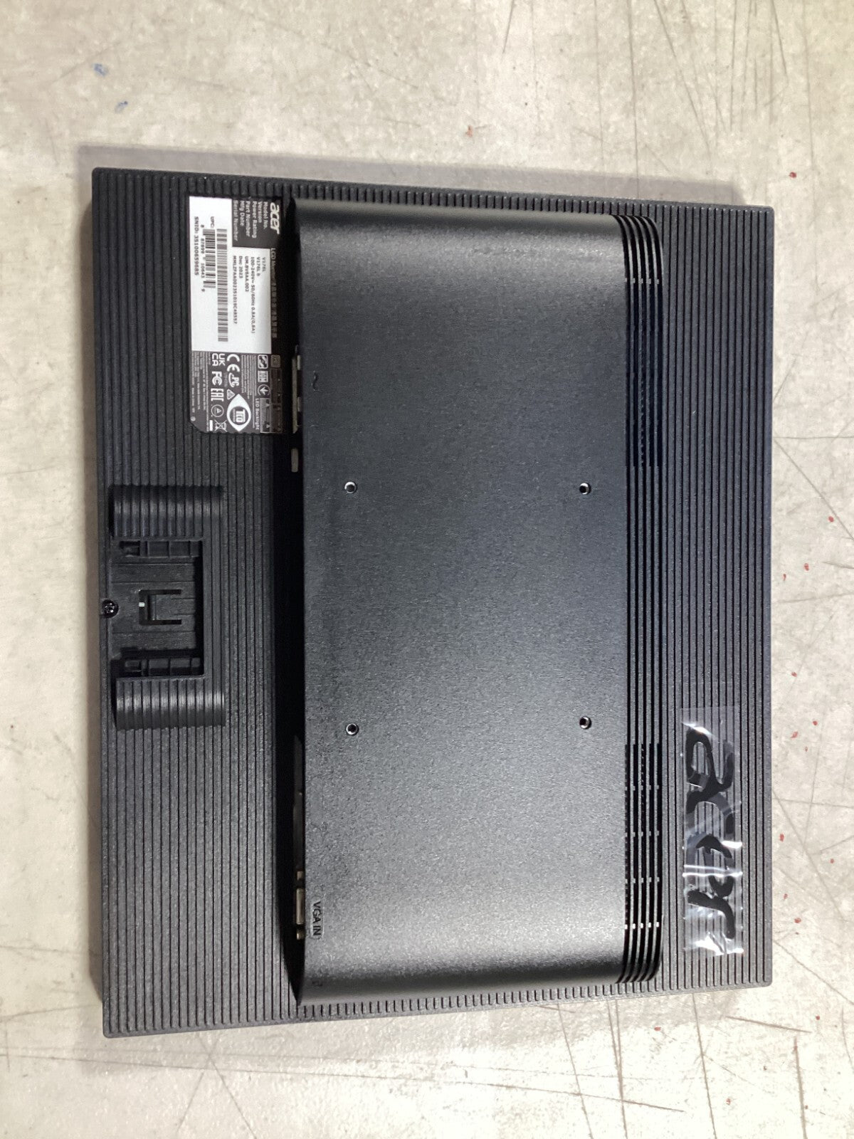 Acer V176L b 17-Inch SXGA LCD Display,Black