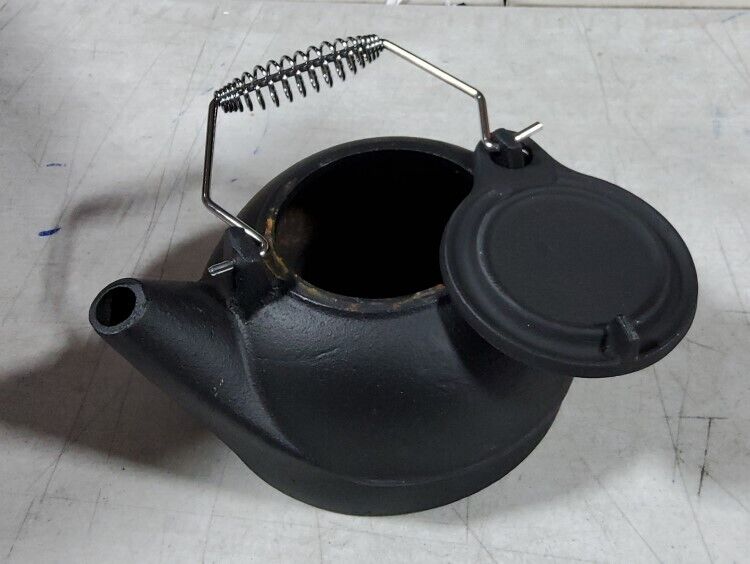 3 Quart Cast Iron Tea Kettle Stove Steamer Humidifier Vogelzang TK-02