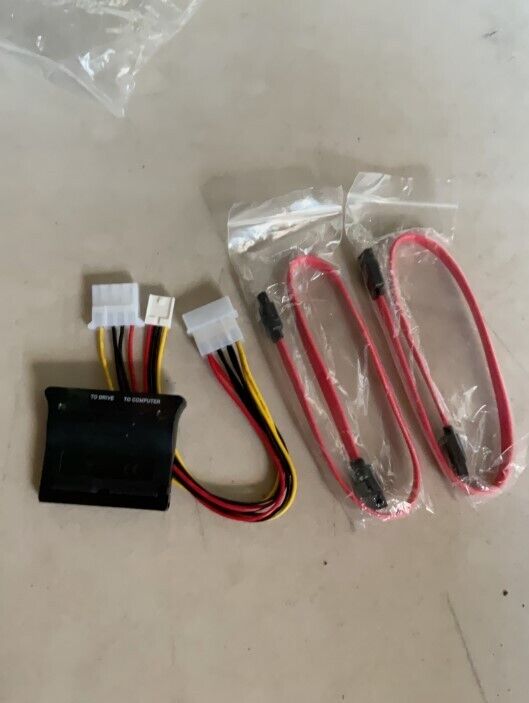 StarTech.com SATA IDE Adapter - Bi-Directional - IDE to SATA Adapter, Black