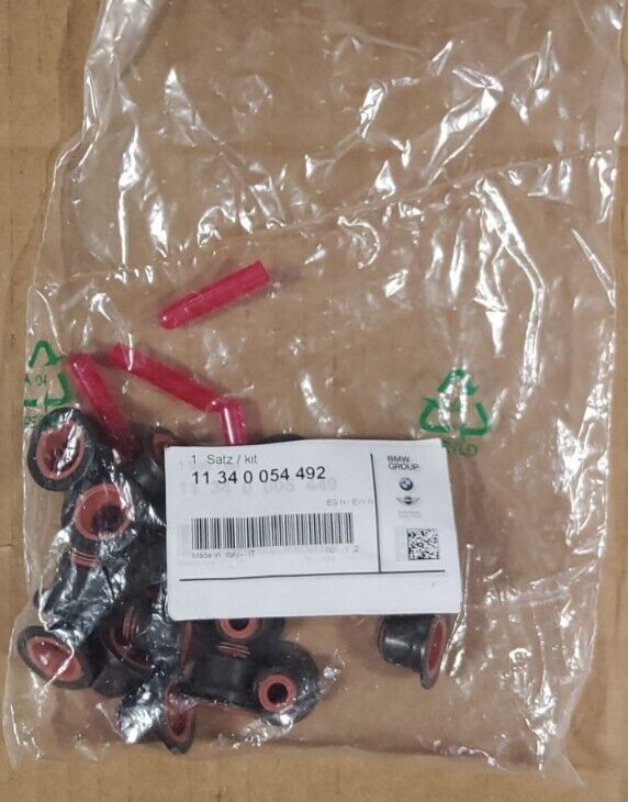 Elring Valve Stem Seal Kit (Part # 11340054492)