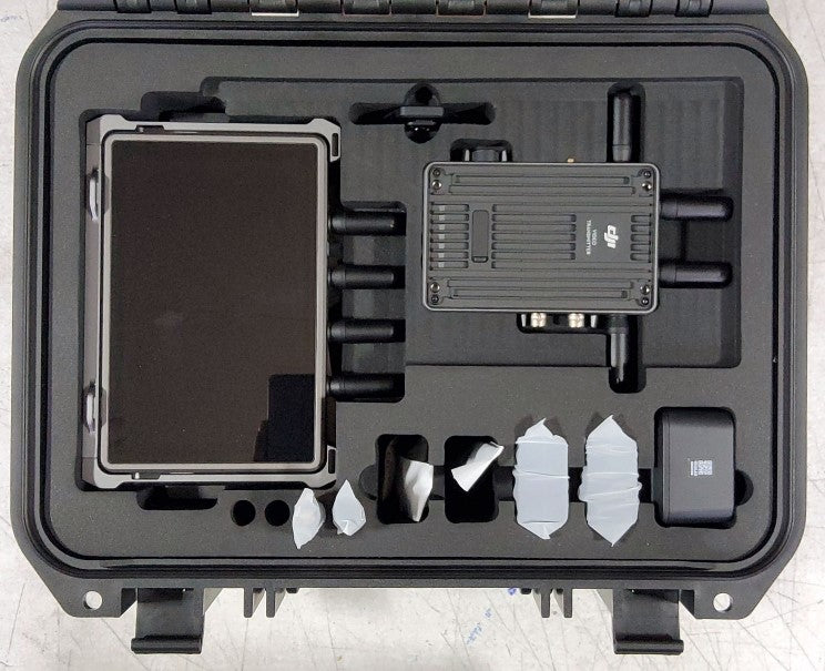 DJI Transmission High-Bright Monitor Combo 20,000ft 1080p/60fps Transmission