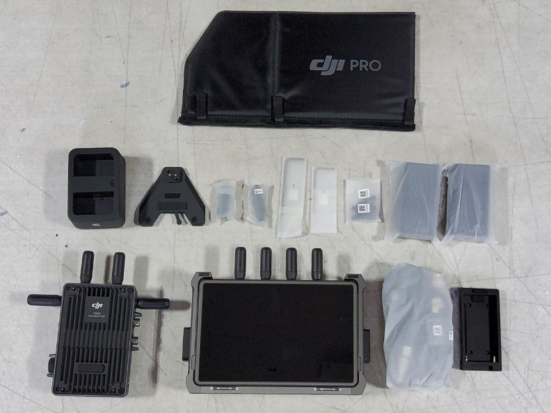 DJI Transmission High-Bright Monitor Combo 20,000ft 1080p/60fps Transmission